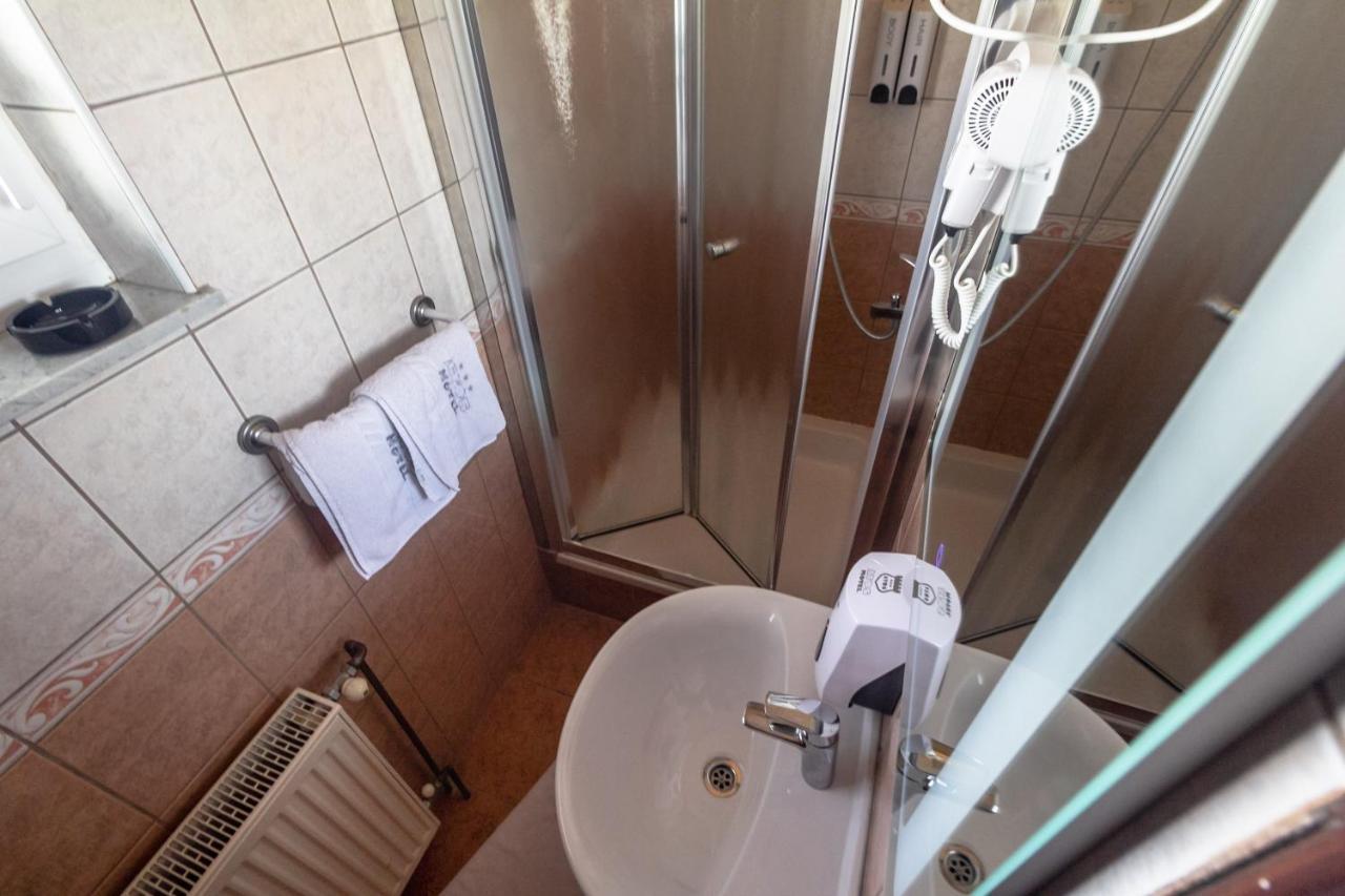 Motel Atos Лакташи Екстер'єр фото