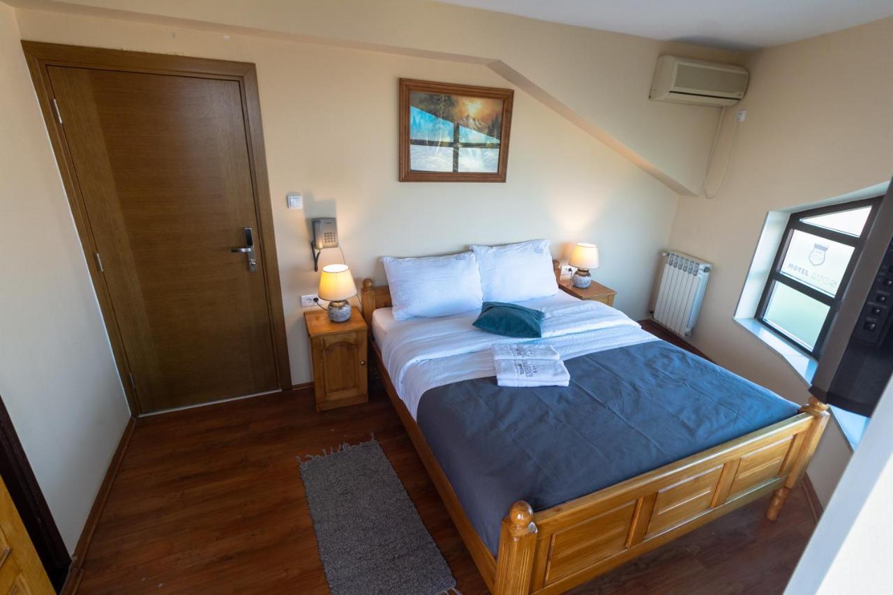 Motel Atos Лакташи Екстер'єр фото