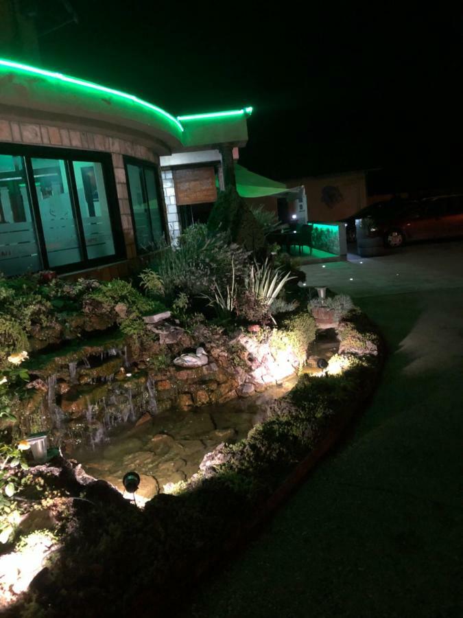 Motel Atos Лакташи Екстер'єр фото